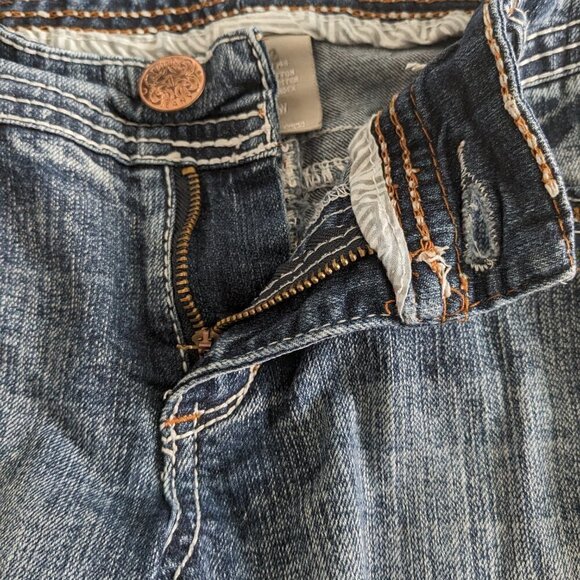 Vanity Premium Collection Curvy Jeans Cropped Capri Distressed Women's Size 28 - Picture 15 of 16